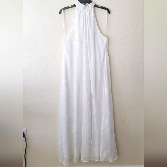 Lulus Breath of Spring White Floral Jacquard Sleeveless Halter Neck Maxi Dress - Picture 6 of 6